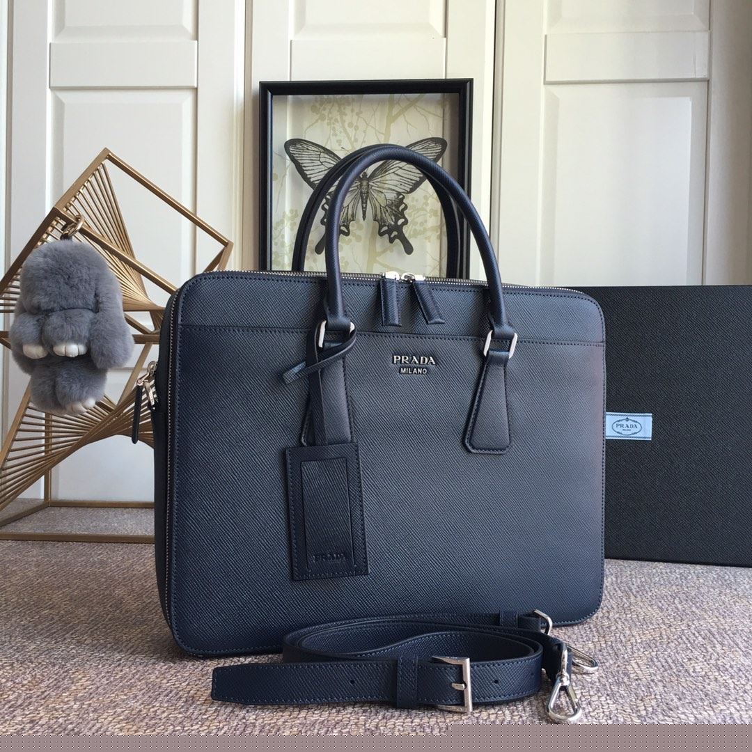 Pra*a briefcase